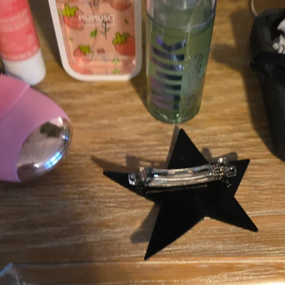 Cosmetics Set - Picture 5 of 8